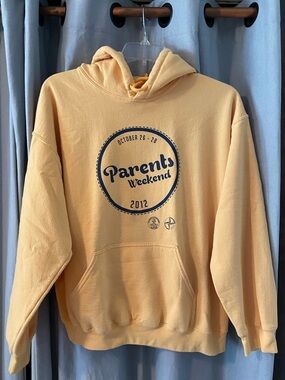 UW Eau Claire Parents’ Weekend Hoodie, Men’s Size Large